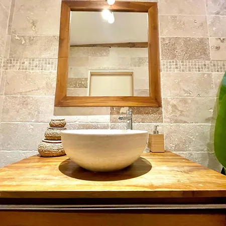 Bngo I Luxe & Confort I Centre, 4 Personnes, Toilette Separe, Place Des Terreaux Daire Lyon